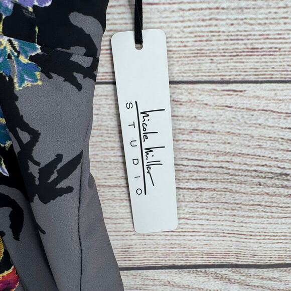 Nicole Miller Studio Floral Sleeveless Blouse Womens Large Gray Multicolor NEW - Picture 3 of 9